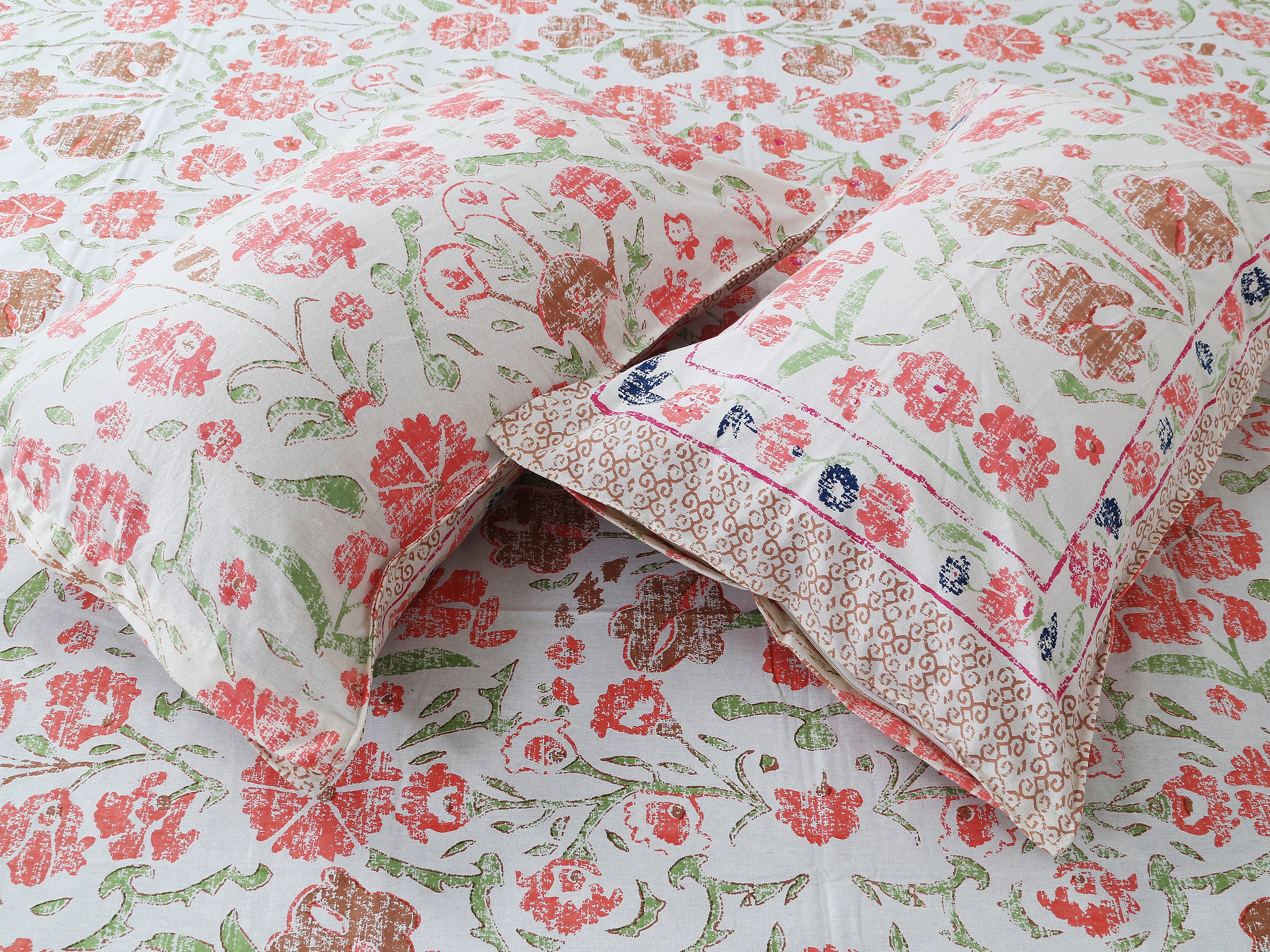 70/100 Floral Harmony Artistic Collection 100% Cotton Single Bedsheet with 2 Pillow Covers (70x100)