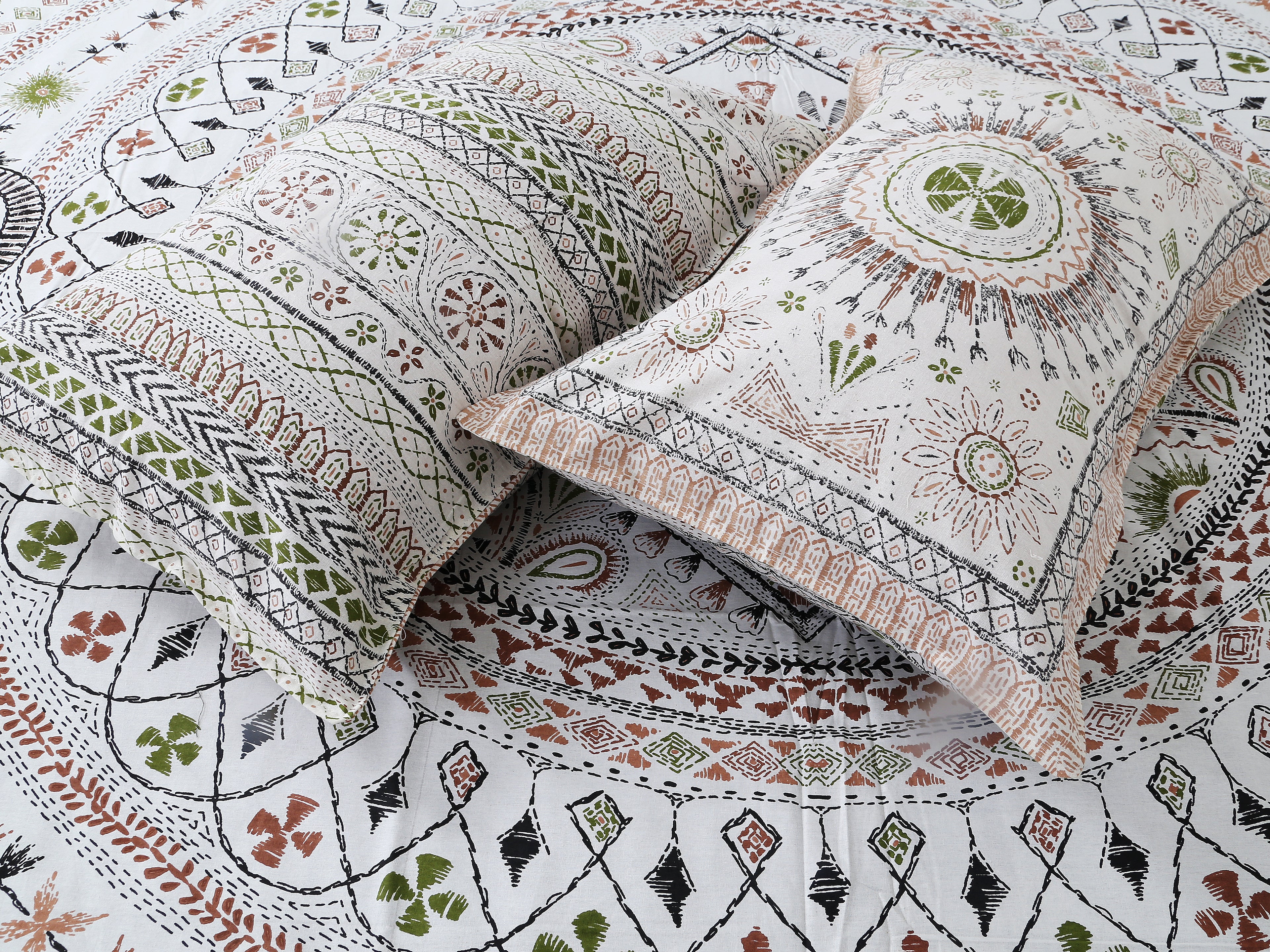 70/100 Mandala Charm Artistic Collection 100% Cotton Single Bedsheet with 2 Pillow Covers (70x100)