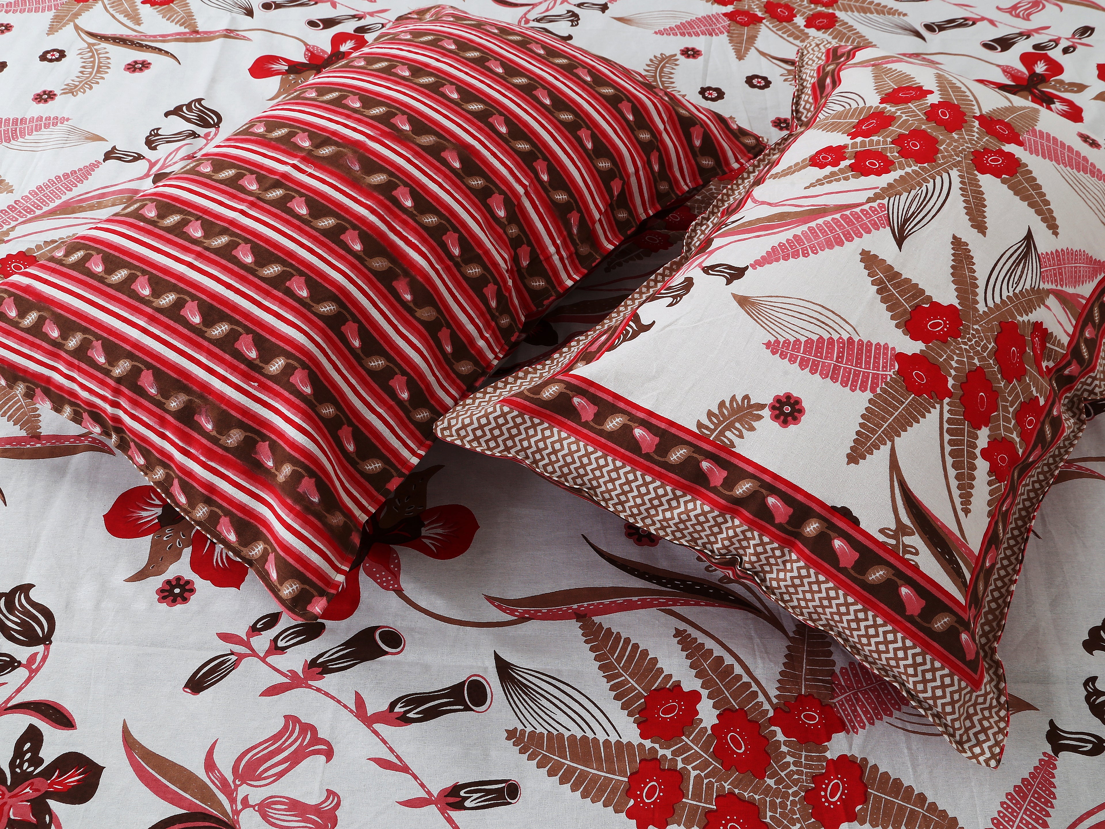 Artistic Collection Floral Print Cotton Bedsheet with 2 Pillow Covers | Premium 70x100 Inches