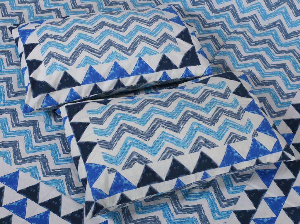 Eco Collection Cotton Double Bedsheet with Pillow Covers | Geometric Chevron Print | 90x100 Inches