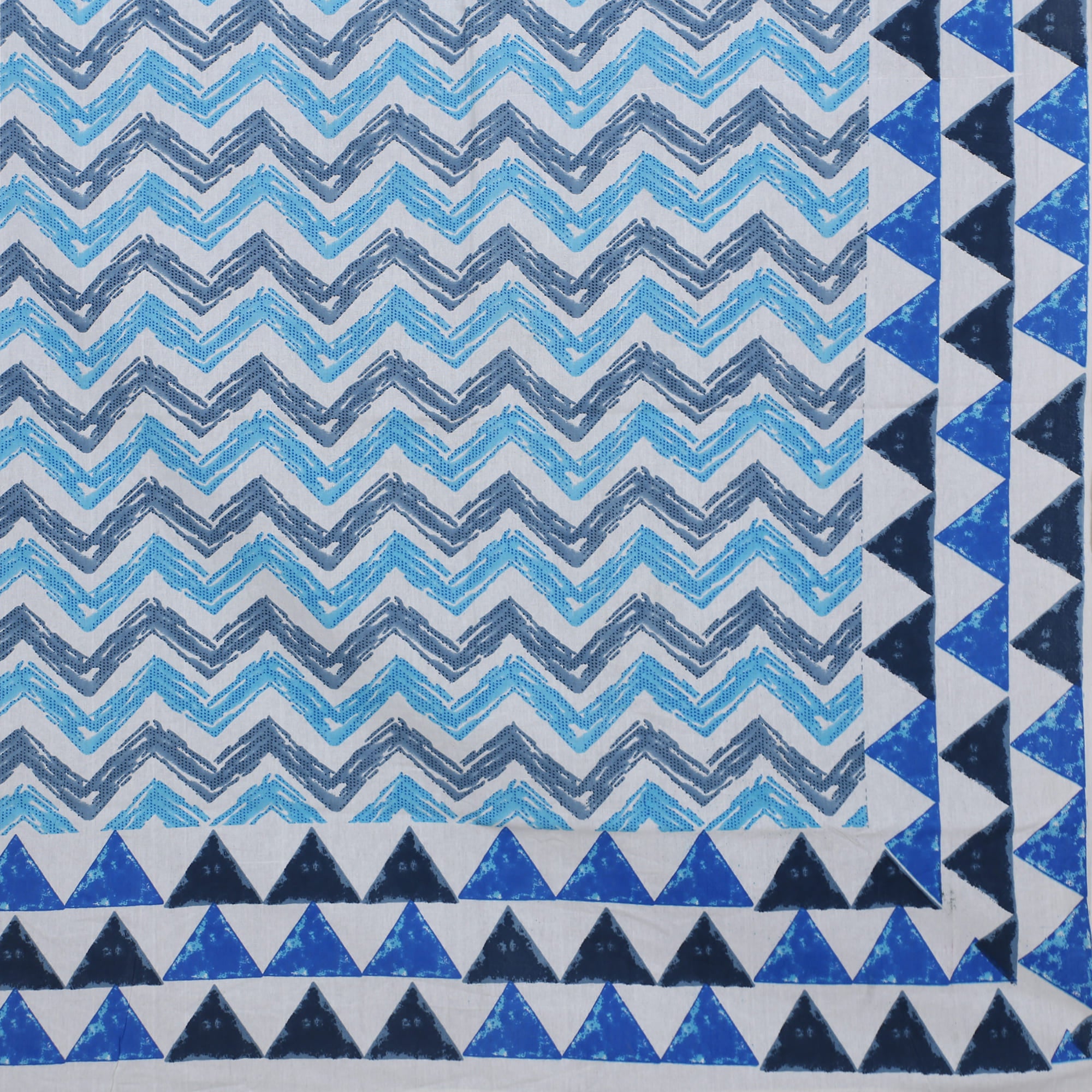 Eco Collection Cotton Double Bedsheet with Pillow Covers | Geometric Chevron Print | 90x100 Inches