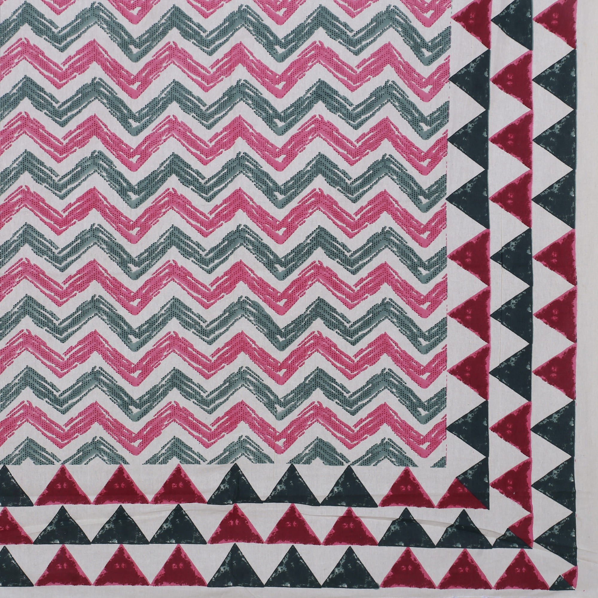 Eco Collection Cotton Double Bedsheet with Pillow Covers | Geometric Chevron Print | 90x100 Inches