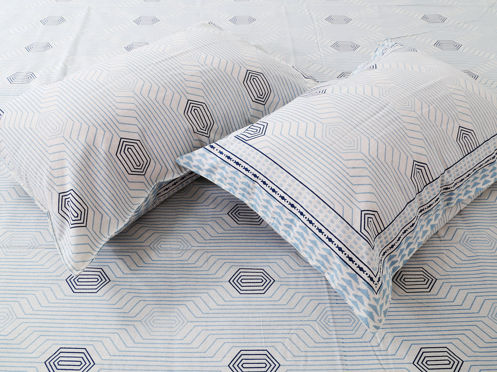 Soft Cotton Geometric Single Bedsheet with 2 Pillow Covers | 70x100