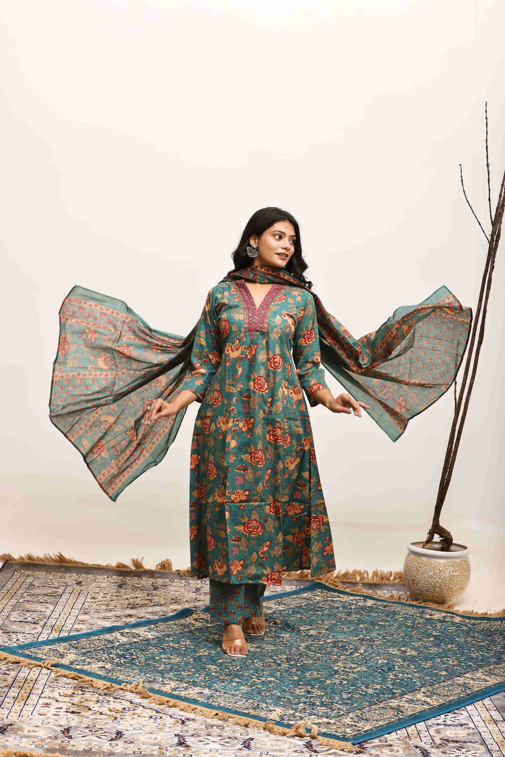 Gulthari Grace Suit Set
