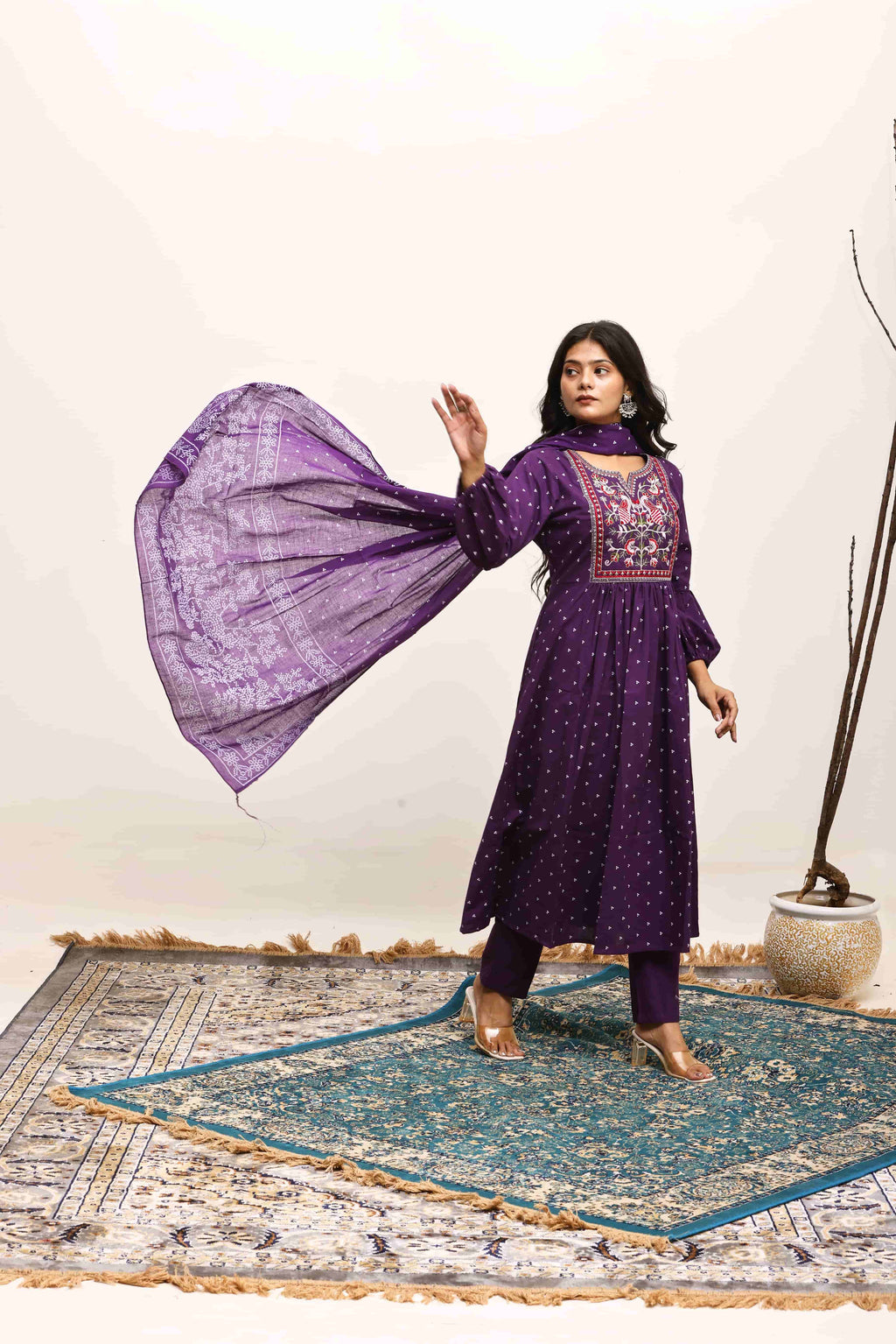 Noorani Bloom Suit Set