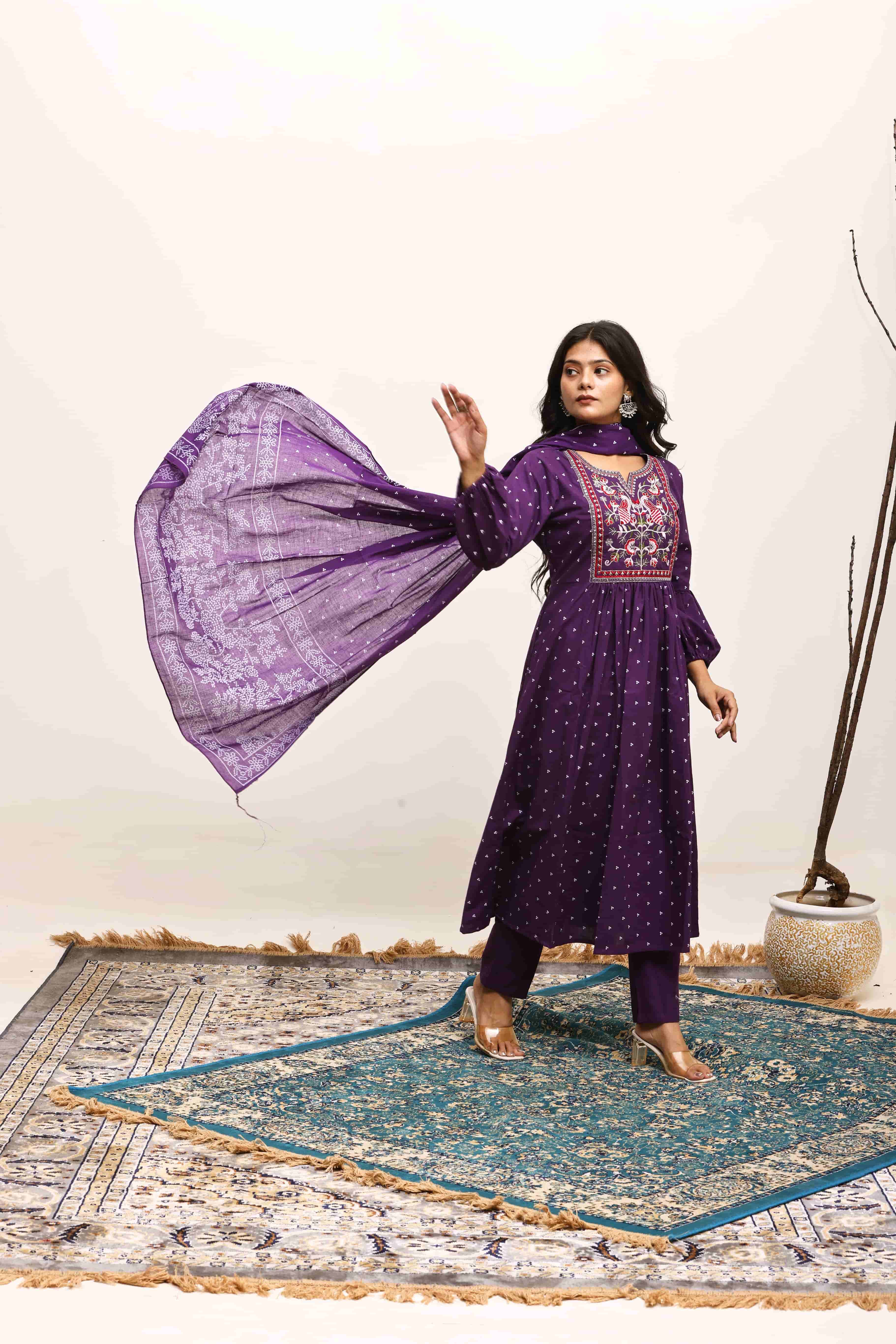 Noorani Bloom Suit Set