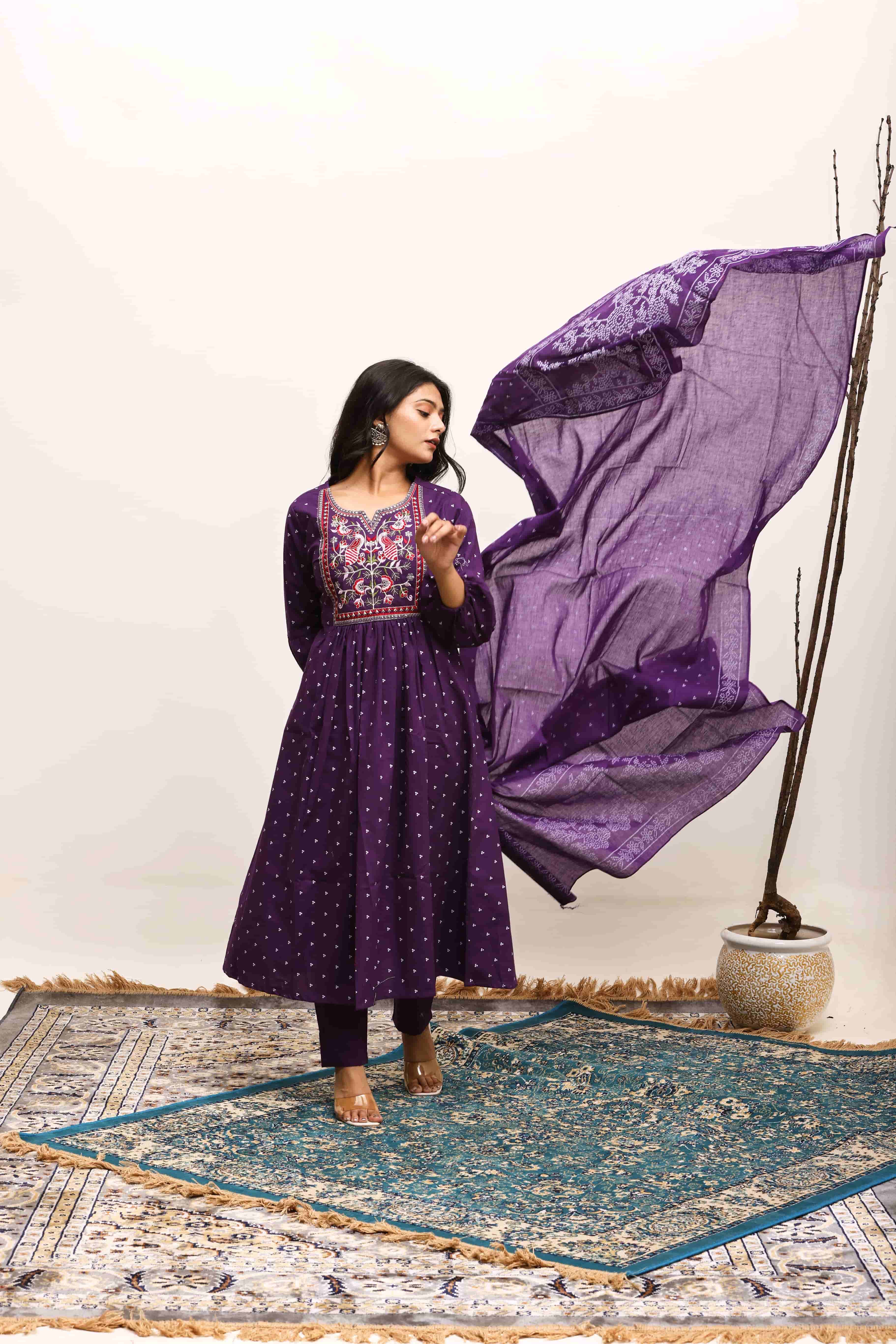 Noorani Bloom Suit Set