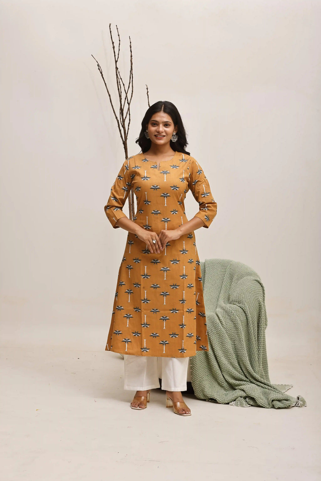 Khajura Breeze Kurta Set